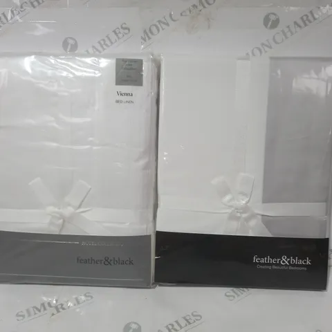 BOX OF APPROXIMATELY 10 ASSORTED HOUSEHOLD ITEMS TO INCLUDE FEATHER & BLACK KING SIZE DUVET COVER IN TWO TONE SILVER/GREY, FEATHER & BLACK KING SIZE DUVET COVER IN WHITE, ETC