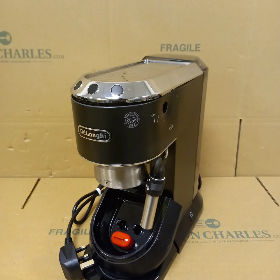 DE'LONGHI DEDICA COFFEE MACHINE