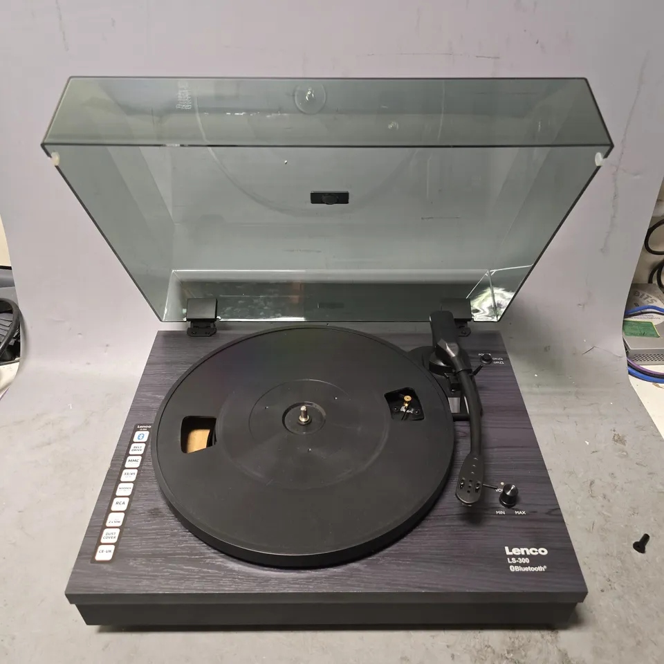 LENCO LS-300BK BELT DRIVE TURNTABLE WITH BLUETOOTH 