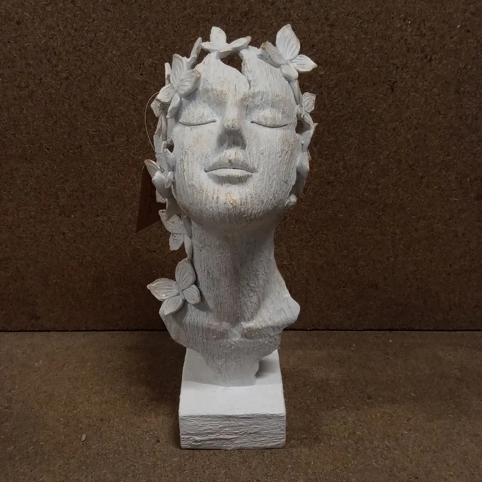 BOXED WATERVLIET LADY FACE POLYRESIN FIGURINE/SCULPTURE 