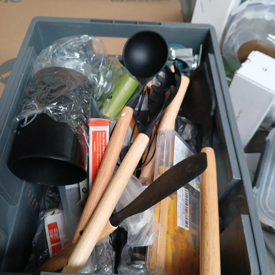 APPROXIMATELY 15 ASSORTED HOUSEHOLD PRODUCTS TO INCLUDE CUT OFF WHELL CUTTING DISCS TAPE MEASURE JANEIRO SUNSHINE CARPET FRESHENER