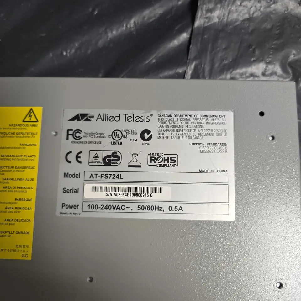 ALLIED TELESYN AT-FS724L 24-PORT FAST ETHERNET SWITCH
