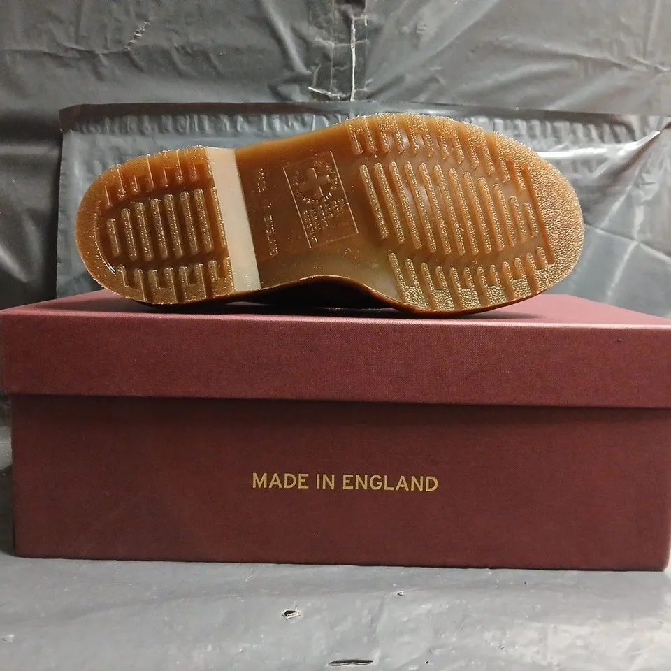 BOXED PAIR OF DR MARTENS VINTAGE 1461 SHOES IN OXBLOOD SIZE UK 4