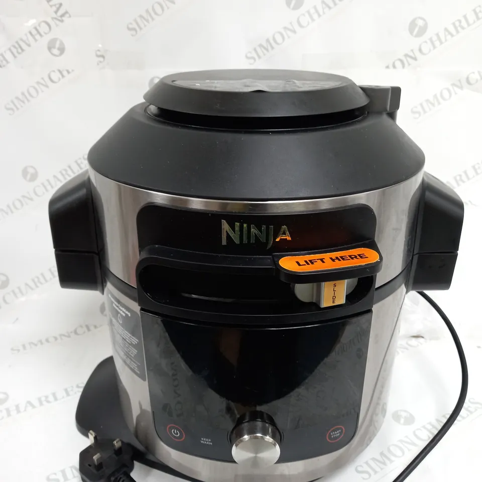BOXED NINJA FOODI MAX SMARTLID 7.5L MULTI COOKER & AIR FRYER