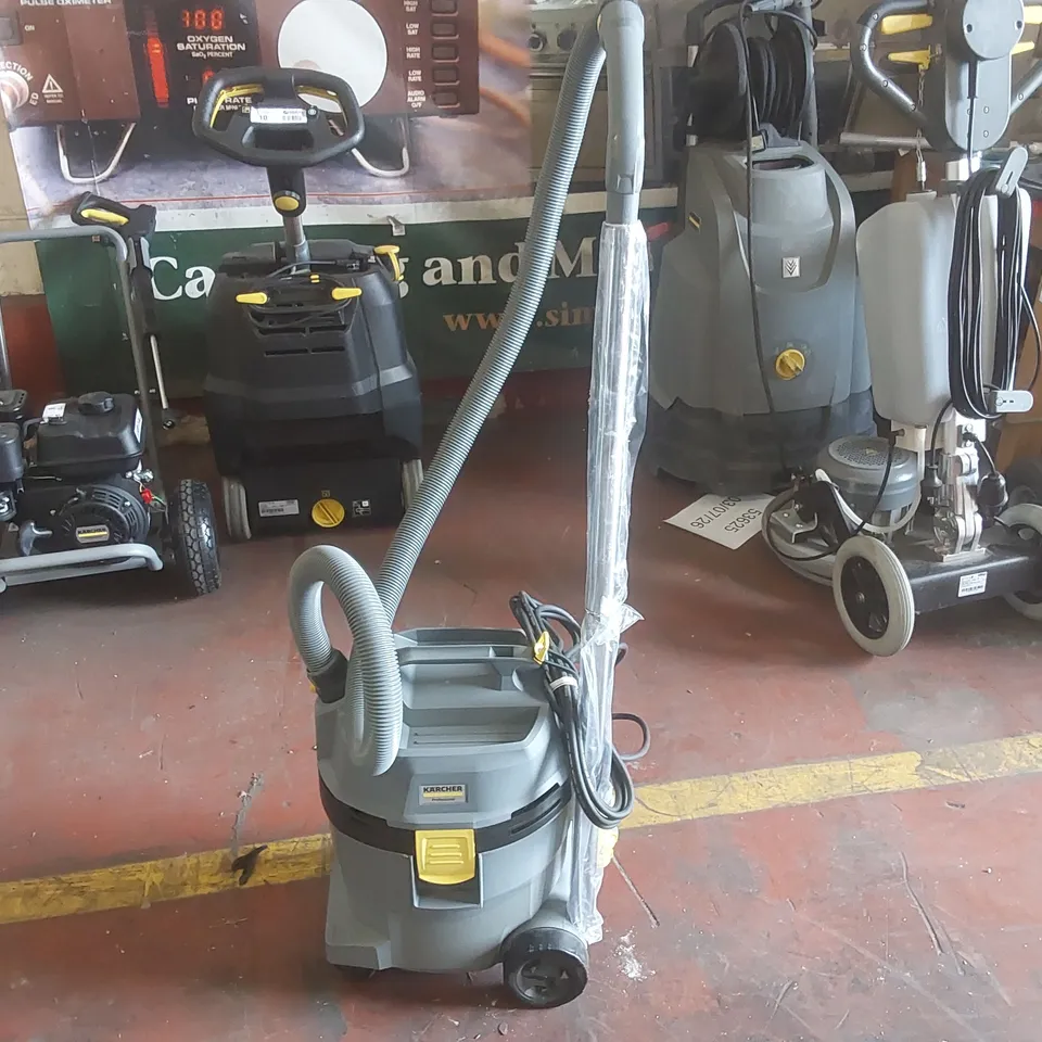 BRAND NEW KARCHER NT 22/1 AP VACUUM CLEANER