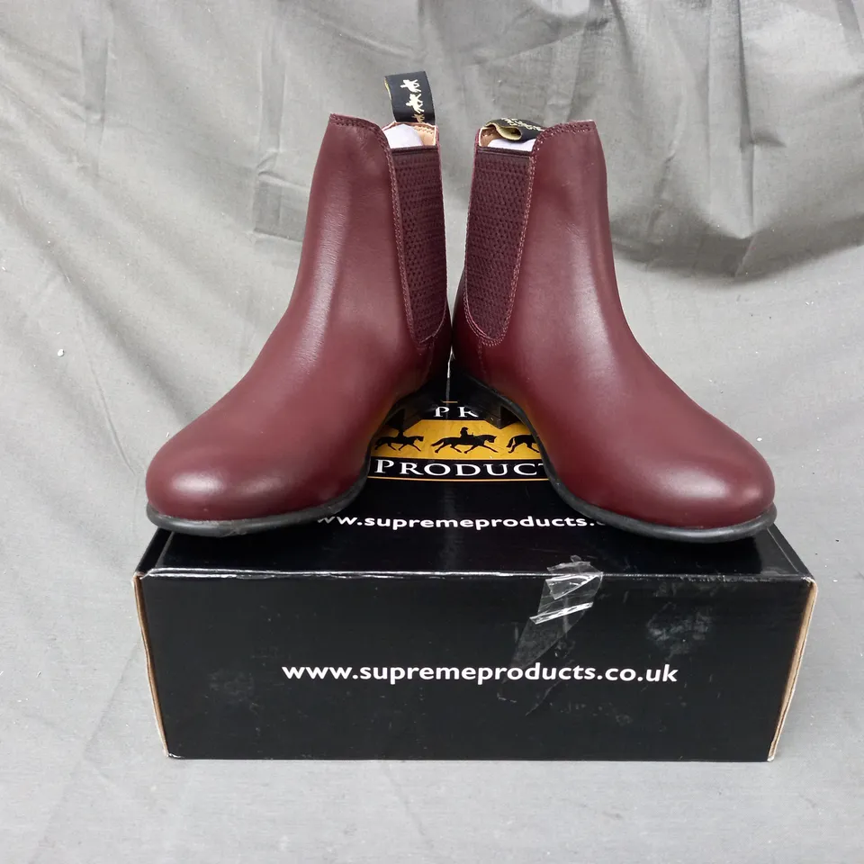 BOXED PAIR OF SUPREME PRODUCTS SHOW RING JODHPUR BOOTS IN OXBLOOD SIZE 1