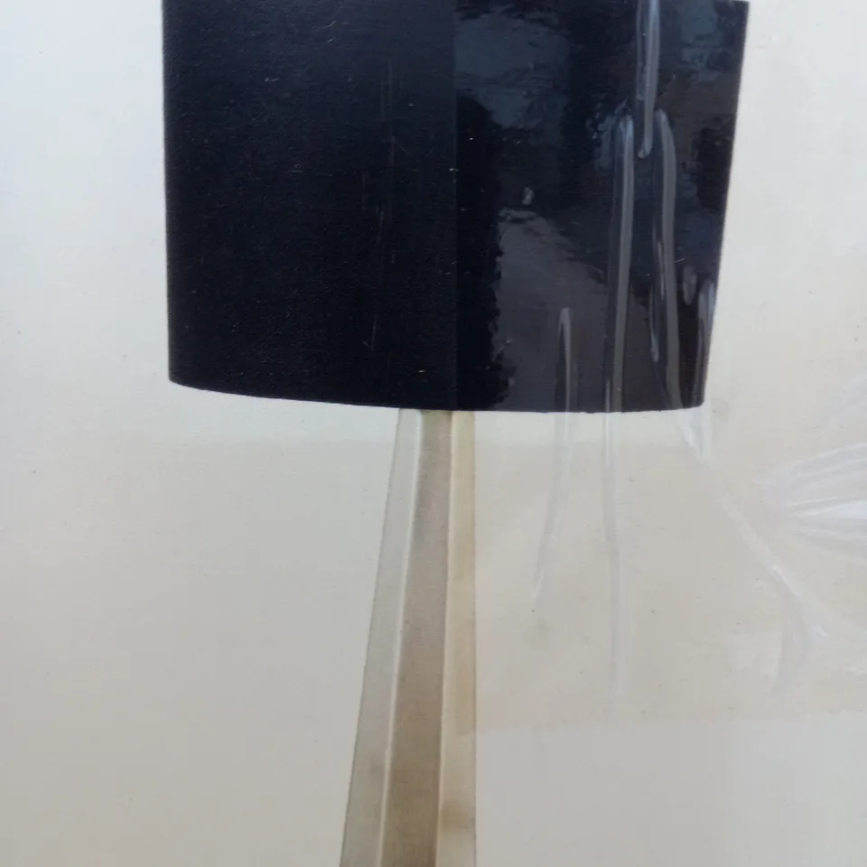 M&S MARSEILLE TABLE LIGHT, ANTIQUE BRASS
