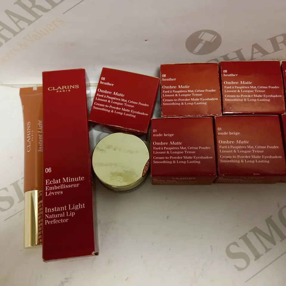 LOT OF APPROX 10 TO INCLUDE CLARINS MATTE EYESHADOW , CLARINS LIPLINER PENCIL , ETC