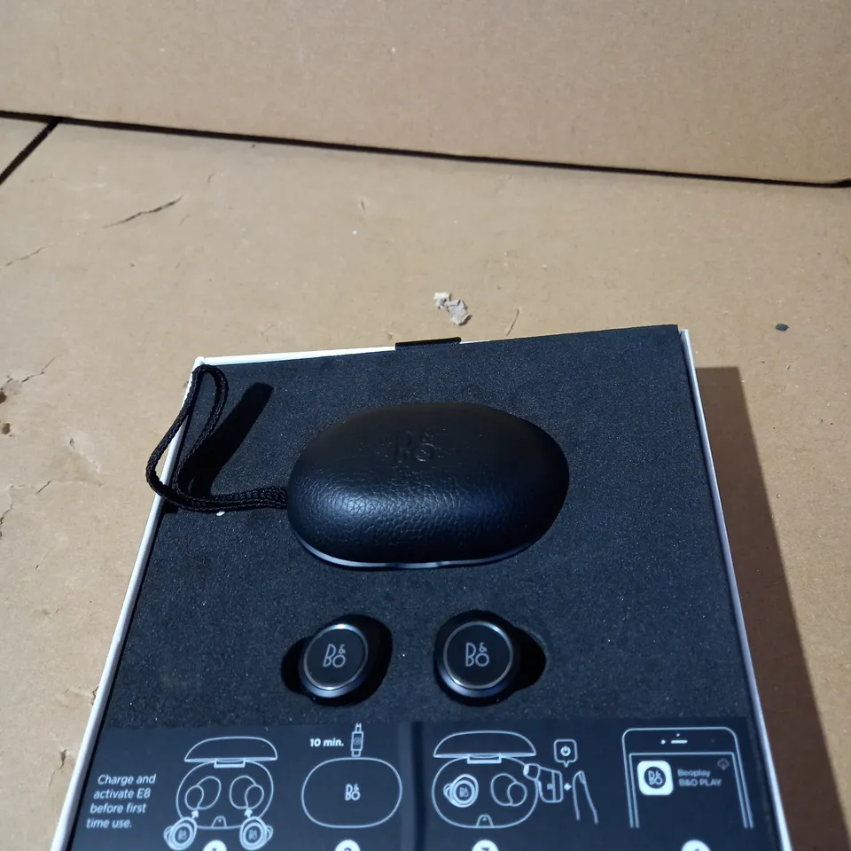 B&O E8 TRULY WIRELESS EARPHONES - BLACK