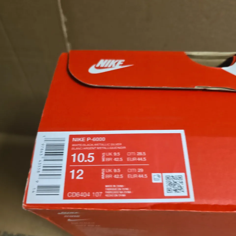 BOXED PAIR OF NIKE P-6000 TRAINERS – WHITE/METALLIC SILVER, UK 9.5 