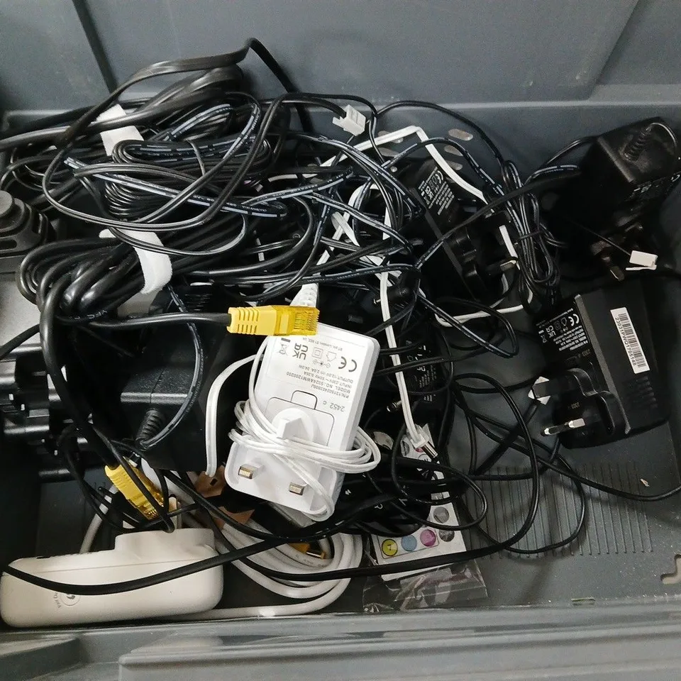 APPROXIMATELY 20 ASSORTED HOUSEHOLD ITEMS TO INCLUDE WIFI ROUTER, REMOTE CONTROLS AND ASSORTED WIRES 