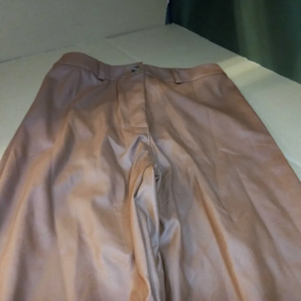 BOOHOO TAN FAUX LEATHER TROUSERS - SIZE 10