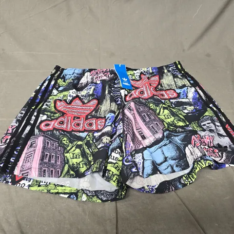 ADIDAS AOP SHORTS - SIZE XL