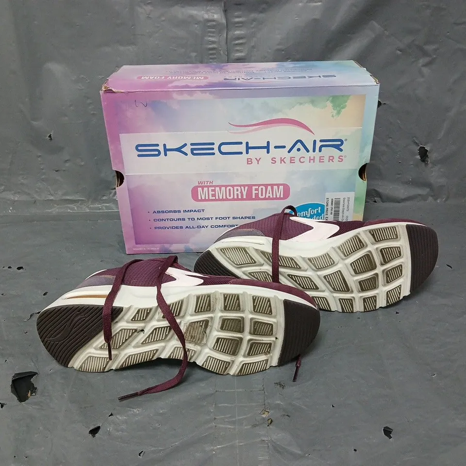 BOXED PAIR OF SKECHERS AIR COURT TRAINER PLUM SIZE 6 