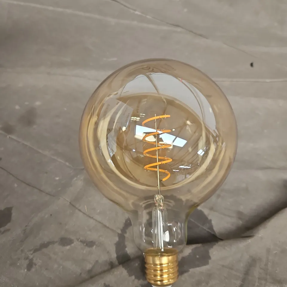BOXED EXTRASTAR 6W LED 2200K G125SP BULB