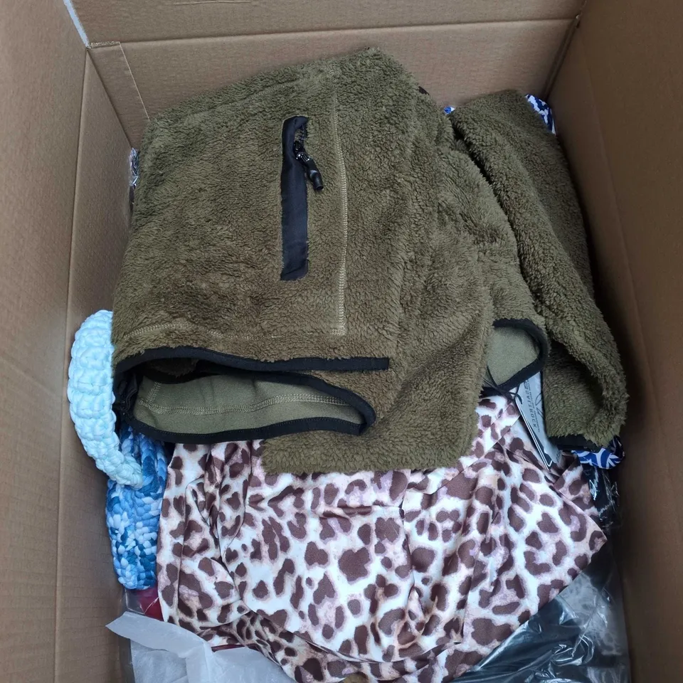 BOX OF APPROXIMATELY 20 ASSORTED CLOTHING ITEMS TO INCLUDE CAPS, BAGS, STRETCH WAIST JEANS, BLACK TROUSERS ETC