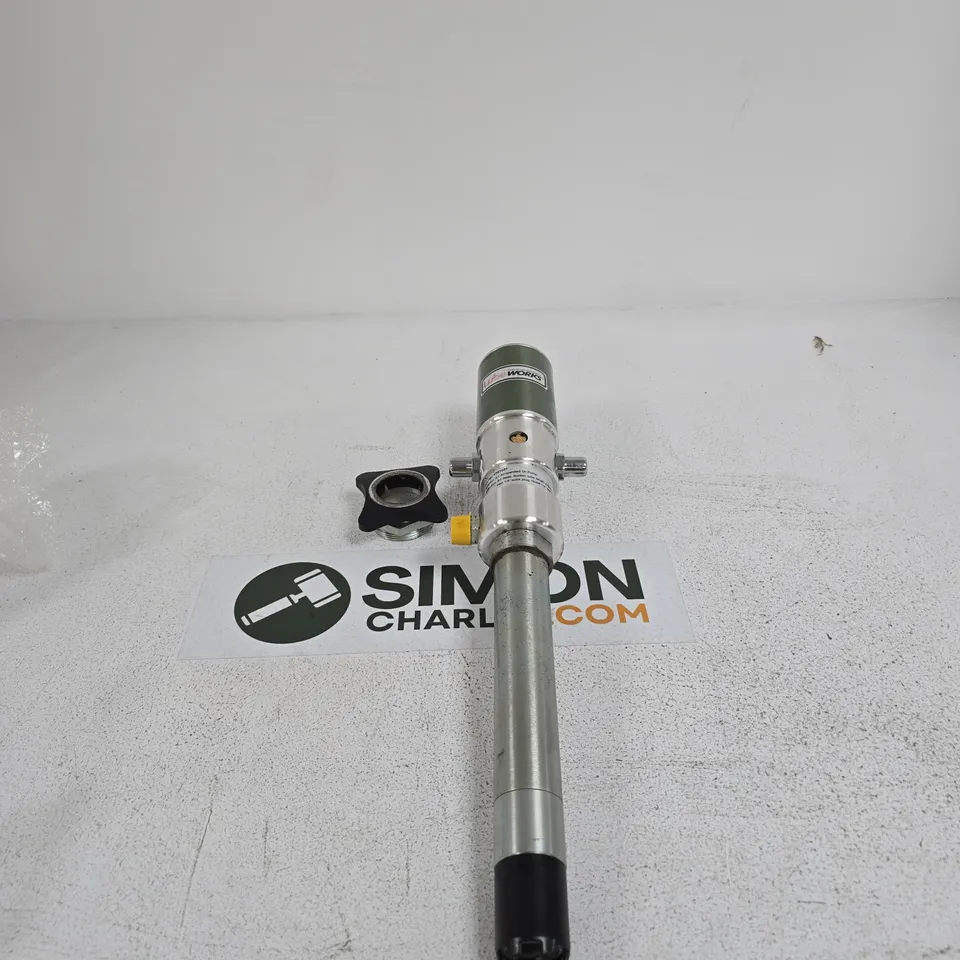 LUBEWORKS AIR OPERATED OIL PUMP