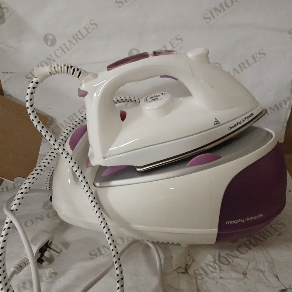 MORPHY RICHARDS JET STEAM GENERATOR IRON PINK/WHITE