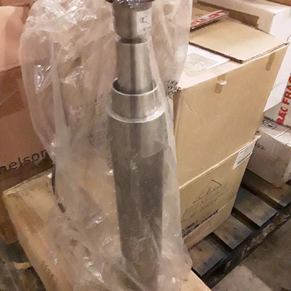 PALLET OF BRAND NEW HOMEWARE STOCK INCLUDING FLOOR LIGHT, BRASS DOOR KNOCKER & KITCHEN LIGHTING 