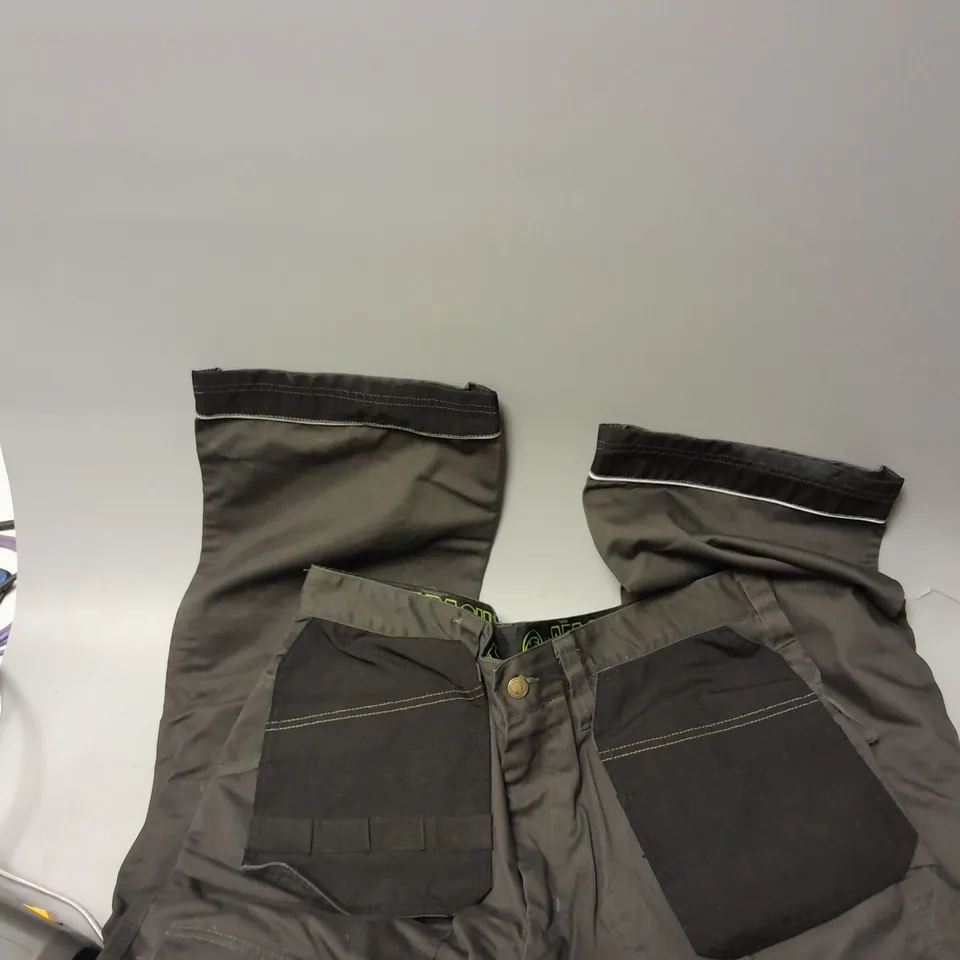 APACHE WORK PANTS W36/L29