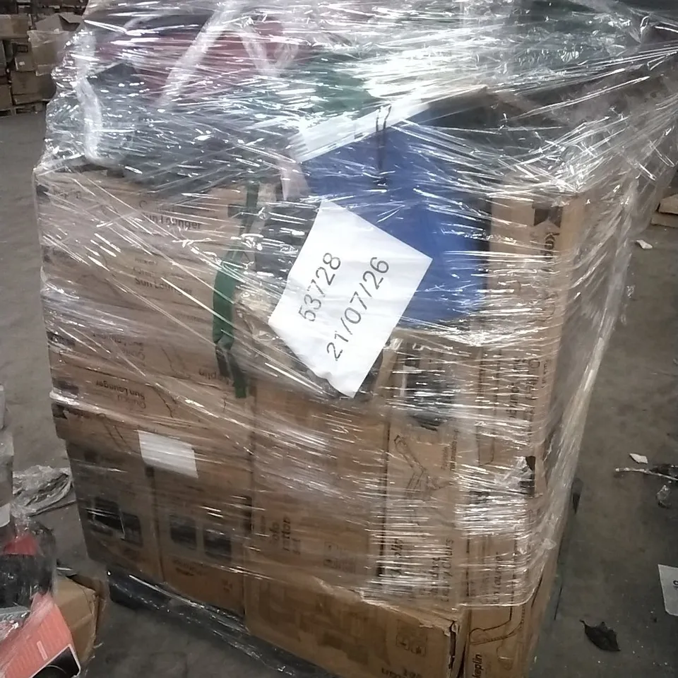 PALLET OF ASSORTED HOUSEHOLD GOODS AND PRODUCTS TO INCLUDE; PARASOL BASE, 4 SEATER RATTAN SET, FOLDING CHAIRS, SUN LOUNGERS, COOLER ETC