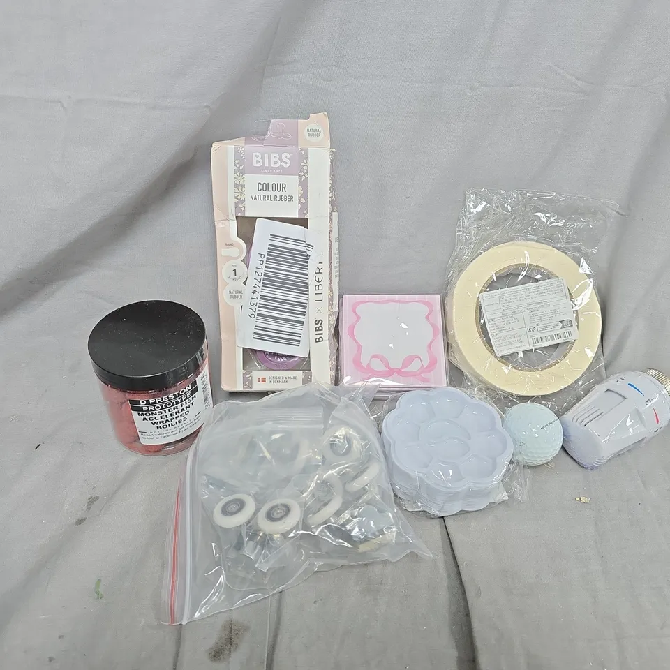 APPROXIMATELY 12 ASSORTED HOUSEHOLD ITEMS TO INCLUDE GOLF BALL, MONSTER FISH WRAPPED BOILIES, RADIATOR VALVE, ETC