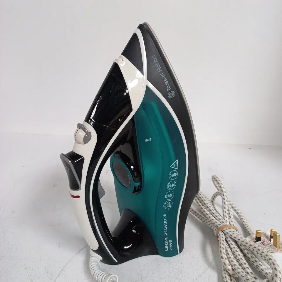 UNBOXED RUSSELL HOBBS SUPREME STEAM ULTRA 2600W IRON