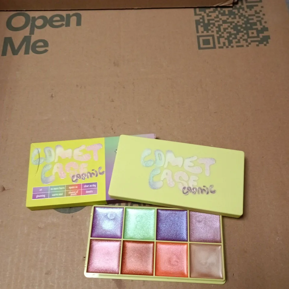 MADE BY MITCHELL COMET CASE COSMIC CREAM HIGHLIGHTER PALETTE
