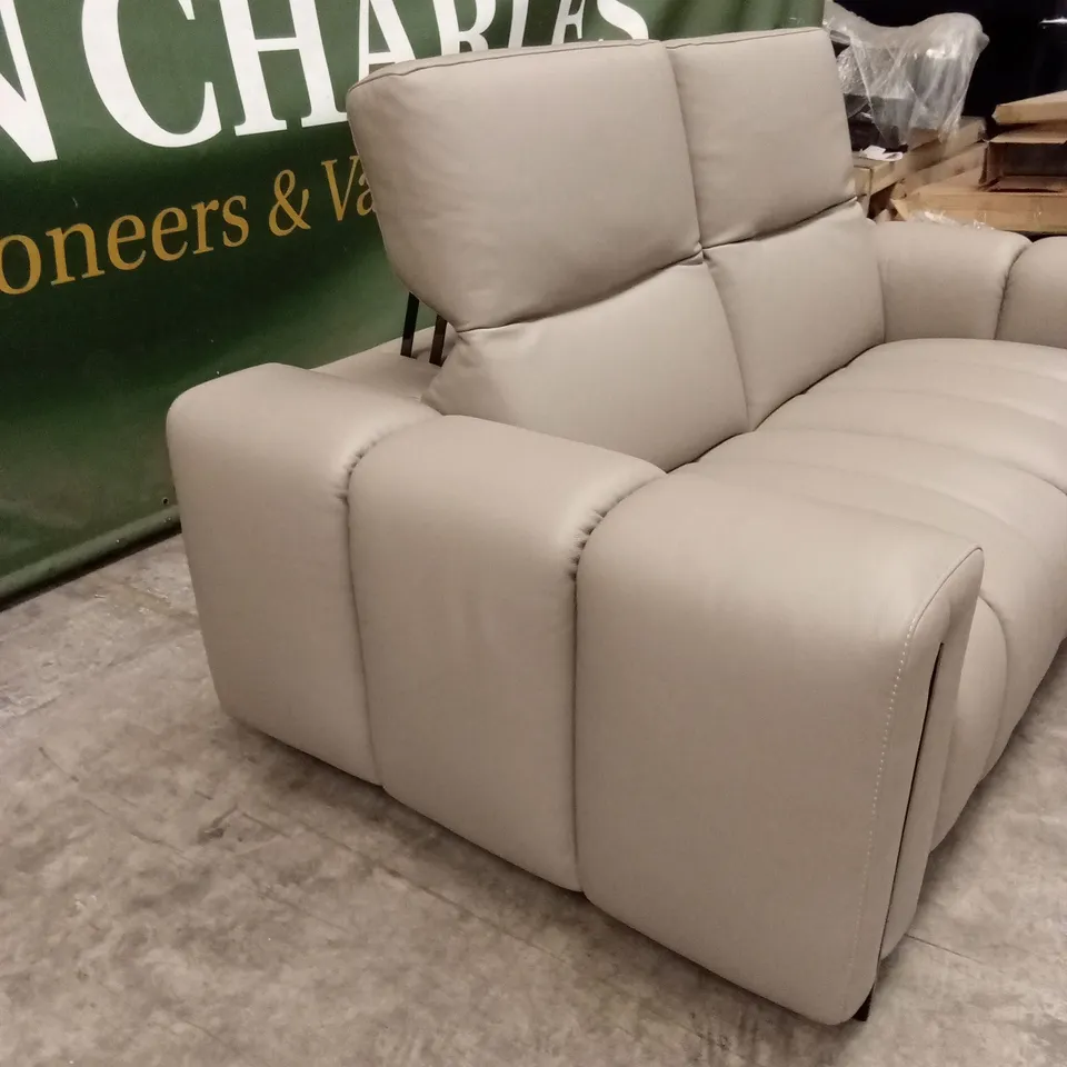 QUALITY DESIGNER ITALIAN MADE CREMA 2 SEATER LEATHER LOVESEAT SOFA