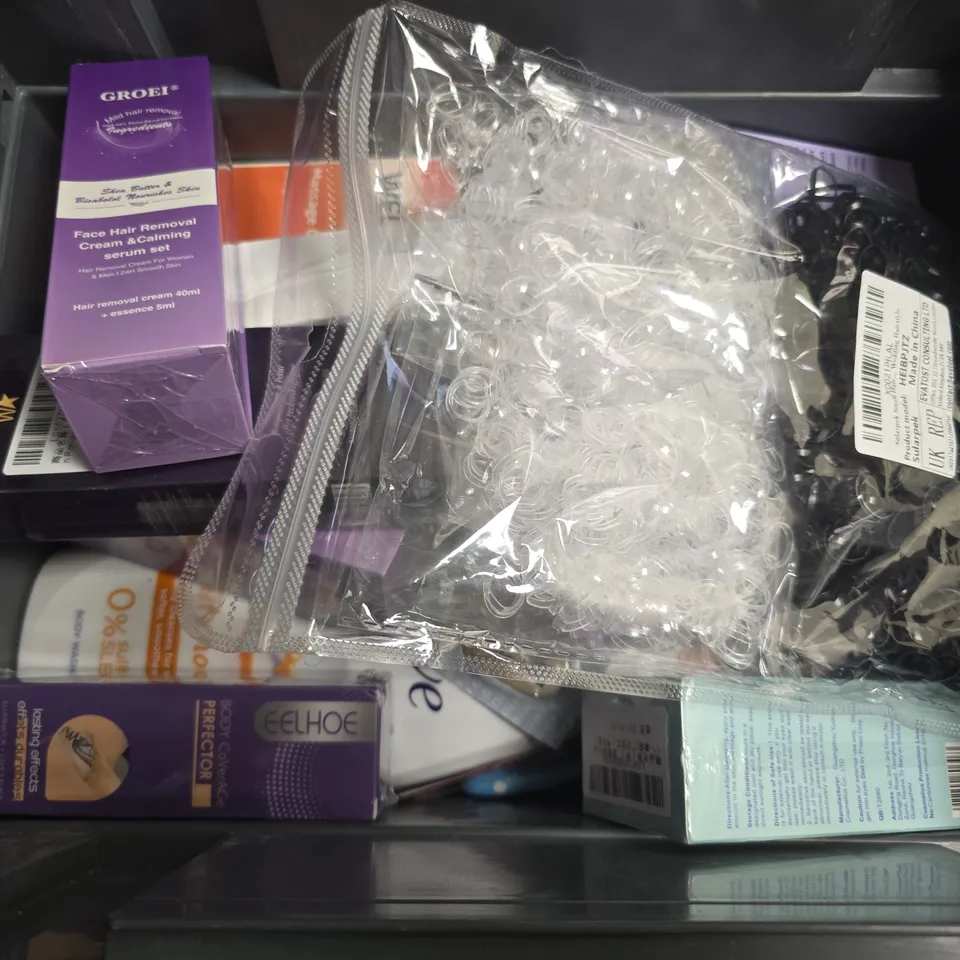 APPROXIMATELY 15 ASSORTED HEALTH & BEAUTY ITEMS TO INCLUDE - WELEDA MASSAGE OIL , CRAZY COLOR HIGH LIFT , SUPREME CRÈME ETC