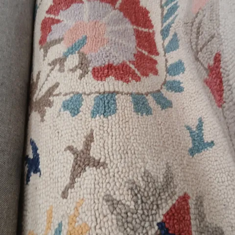 LARGE BEIGE NATURE PATTERNED RUG