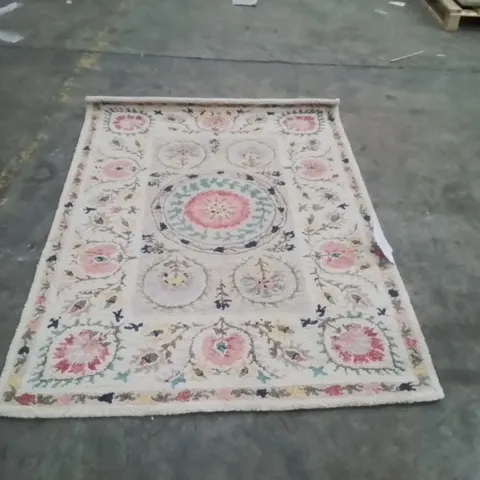 QUALITY DESIGNER AREA RUG - APPROXIMATELY 170X120CM