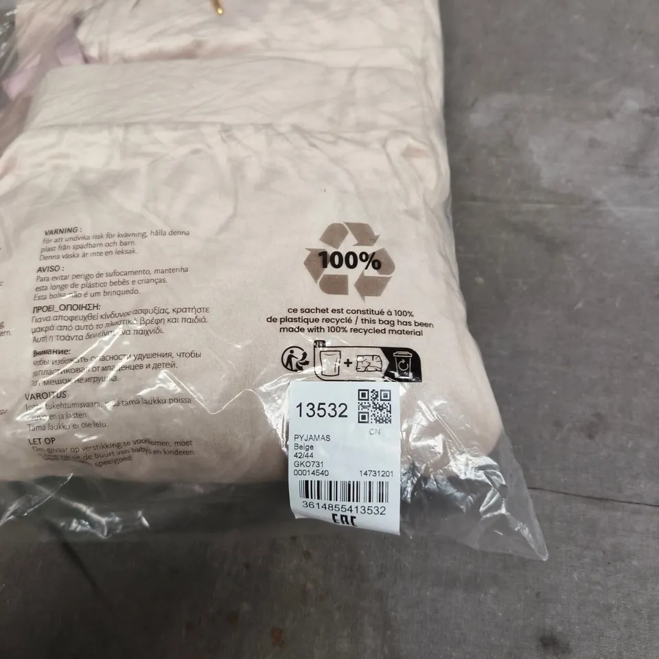 ANNE WEYBURN - BEIGE PYJAMAS – EU 42/44