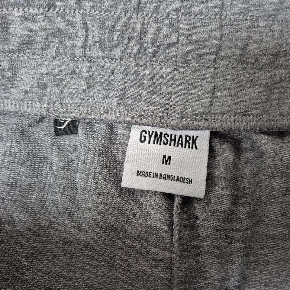 GYMSHARK SHORTS IN GREY - MEDIUM