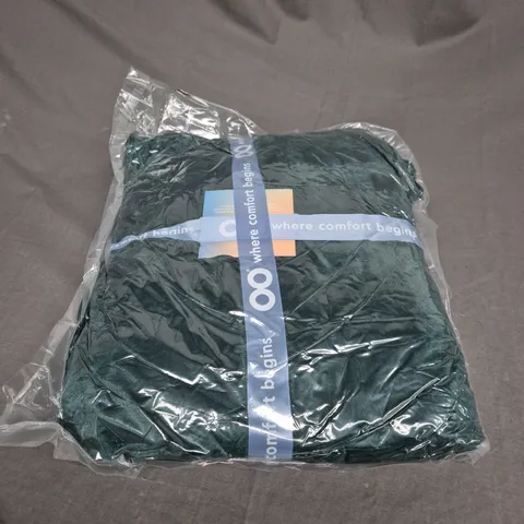 SEALED OODIE OVERSIZED HOODED BLANKET - GREEN