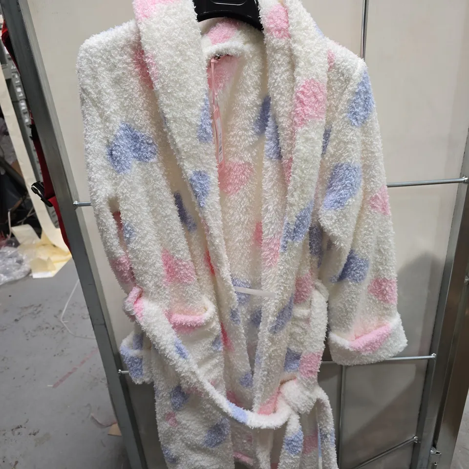 BOUX AVENUE IVORY MIX FLUFFY BOUCLE HEART MIDI GOWN – UK M