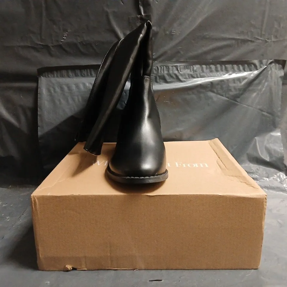 BOXED PAIR OF WHERE'S THAT FROM KNEE-HIGH BOOTS IN BLACK SIZE UK 6