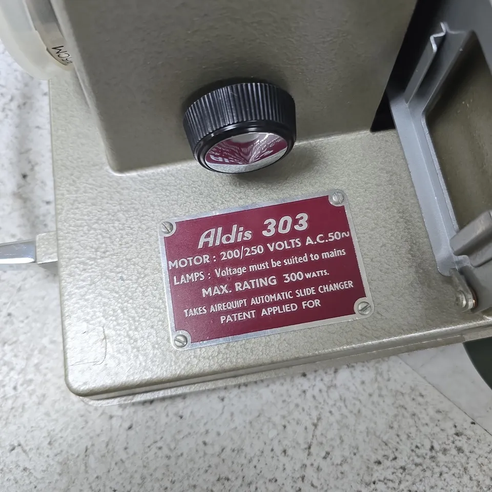 ALDIS 303 PROJECTOR SLIDE CHANGER – VINTAGE