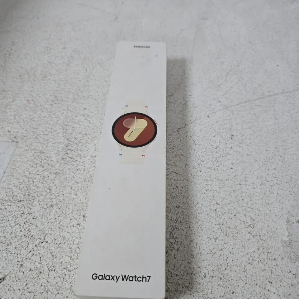SAMSUNG GALAXY WATCH7 SMARTWATCH – PINK STRAP, ROSE-GOLD CASE – BOXED