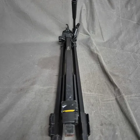 NATIONAL GEOGRAPHIC LABELLED TRIPOD