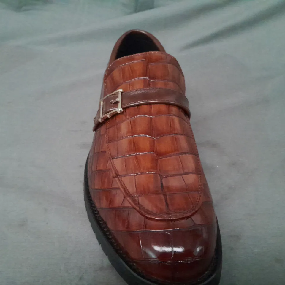 BOXED PAIR OF DESIGNER LOAFERS IN BROWN CROC ASIAN SIZES 255