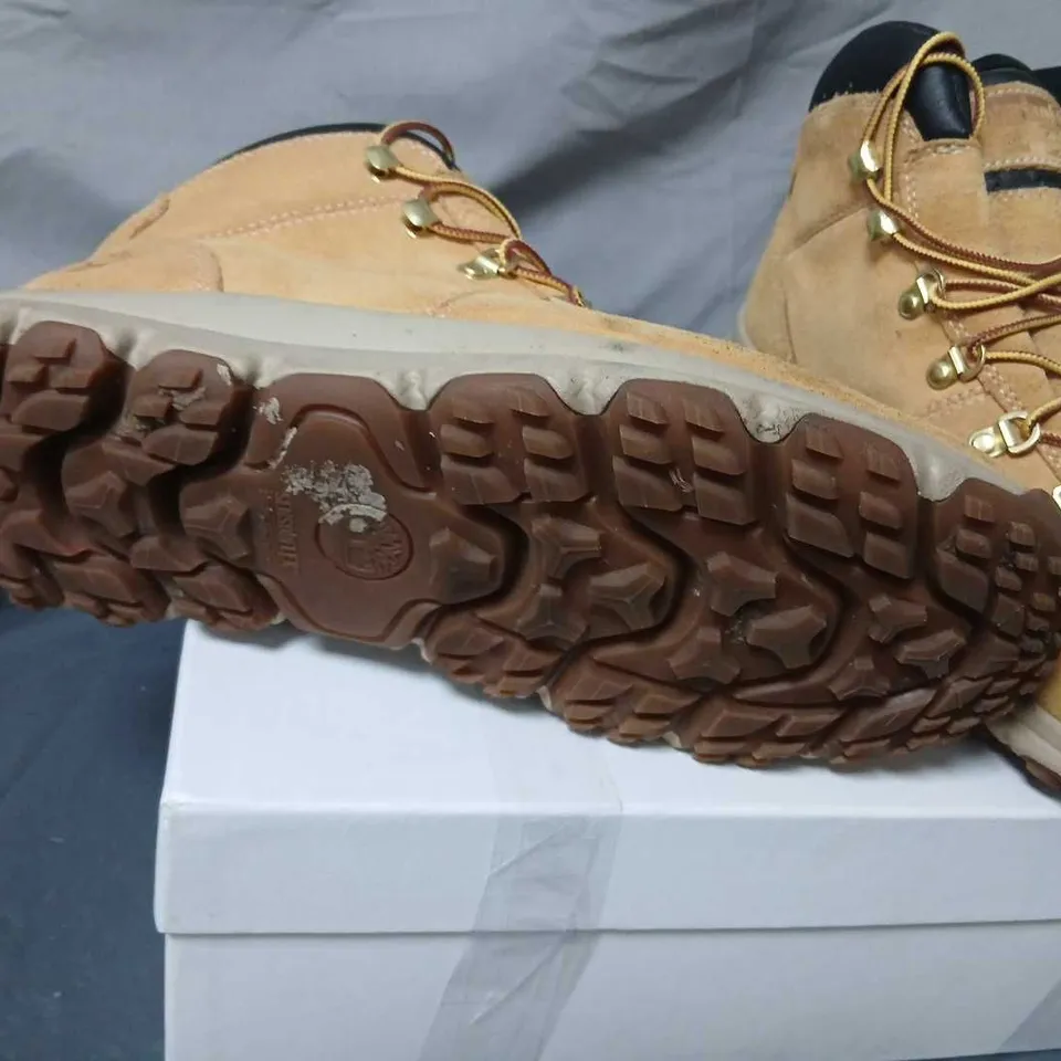 TIMBERLAND 6-INCH PREMIUM BOOTS WHEAT – UK 10.5