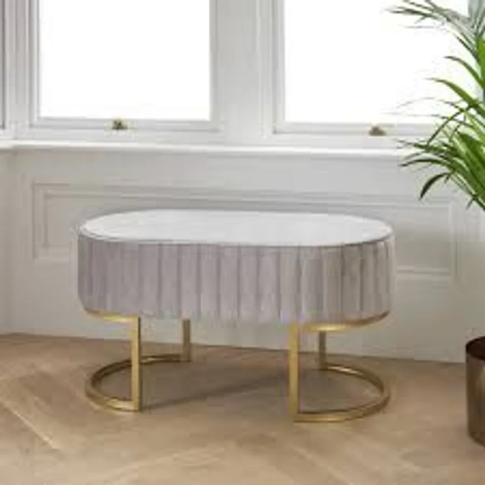 BRAND NEW BOXED LIGHT GREY UPHOLSTERED BENCH 