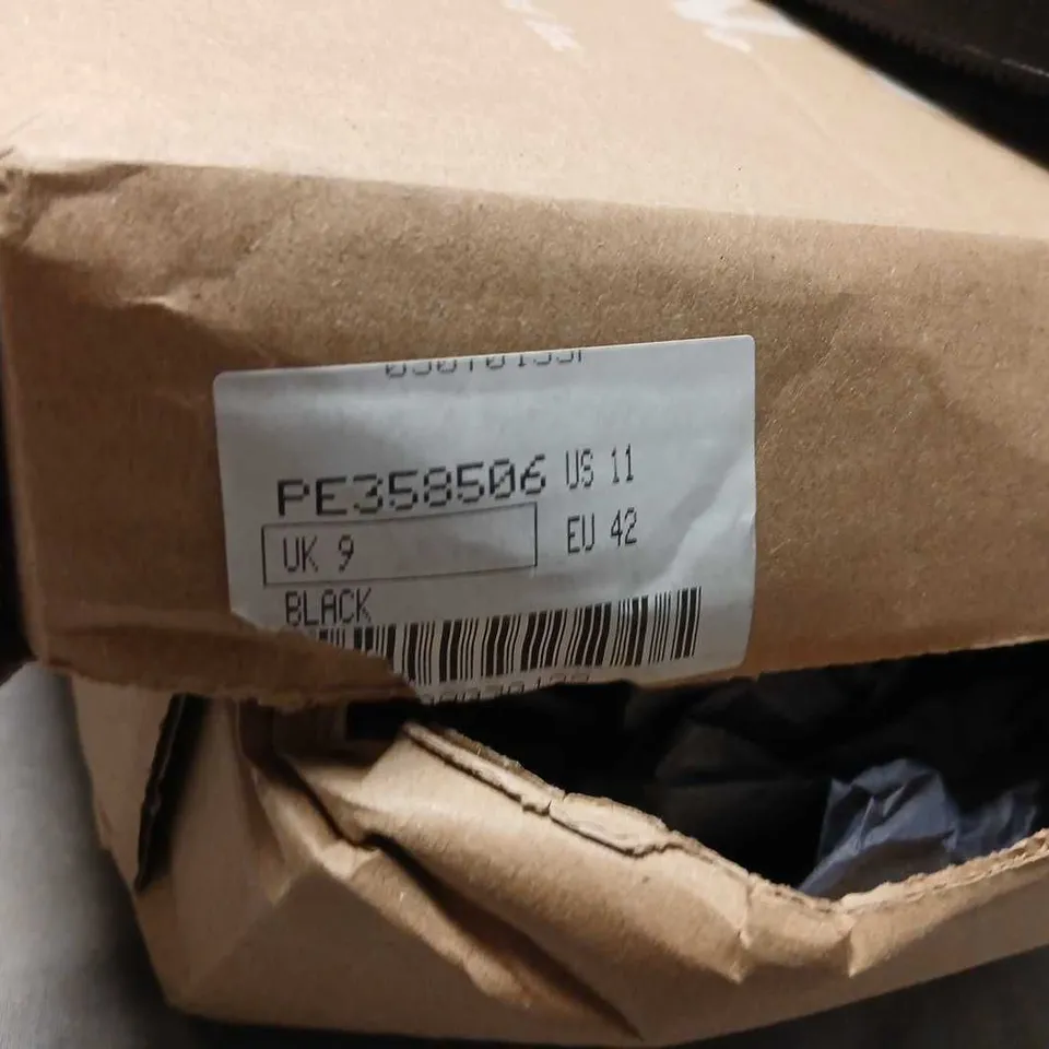 BLACK LEATHER BALLET FLAT – UK 9 (EU 42) WOMEN'S FOOTWEAR