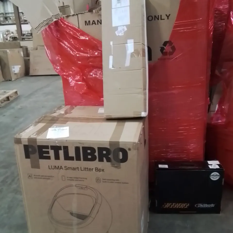 PALLET OF ASSORTED HOUSEHOLD GOODS AND PRODUCTS TO INCLUDE;LUMA SMART LITTER BOX,CLOTHES AIRER,SCOOTER 