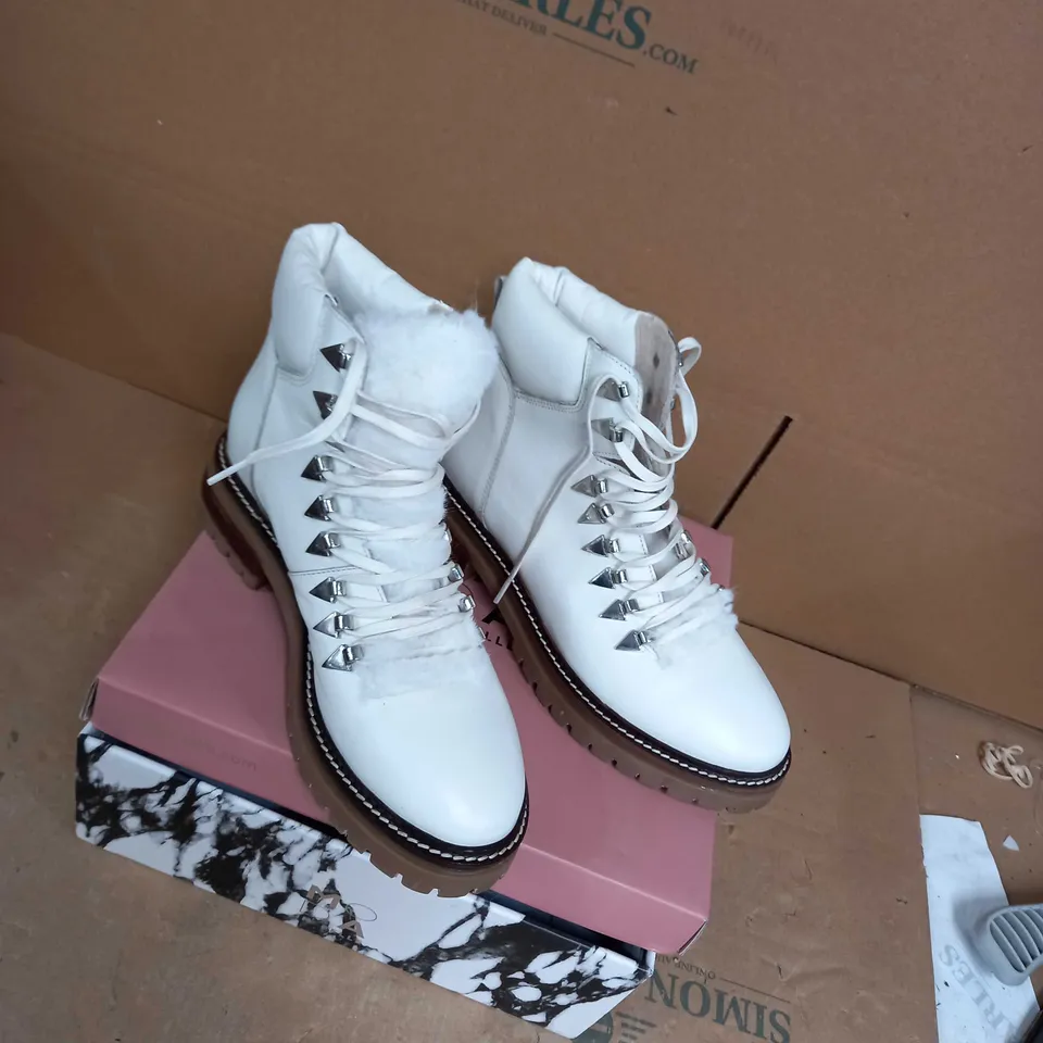 MODA IN PELLE CHIKKARA HIKER BOOTS WHITE LEATHER UK 6