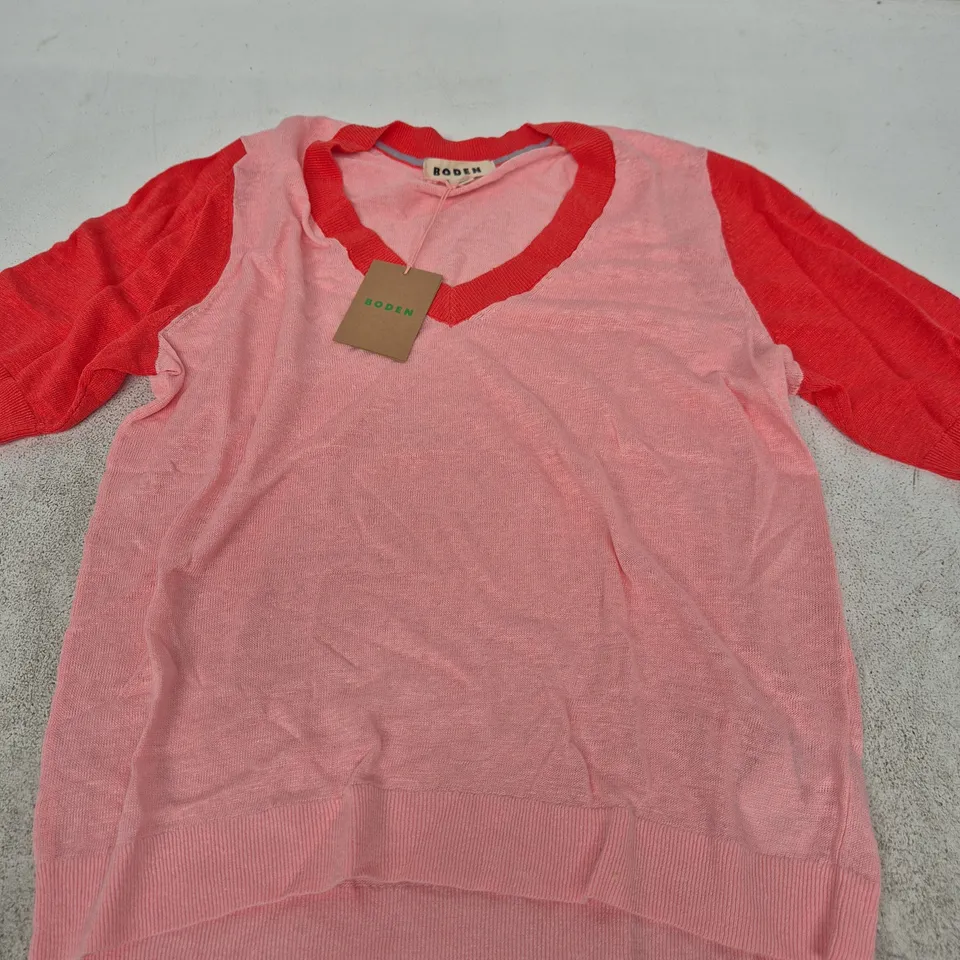 BODEN PINK KNIT SWEATER WITH RED SLEEVES – WOMEN'S, SIZE M