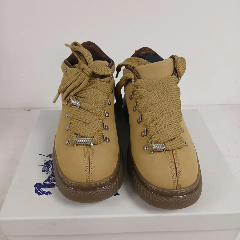 BURBERRY TAN LEATHER HIKING BOOTS – UK 11 (EU 45)