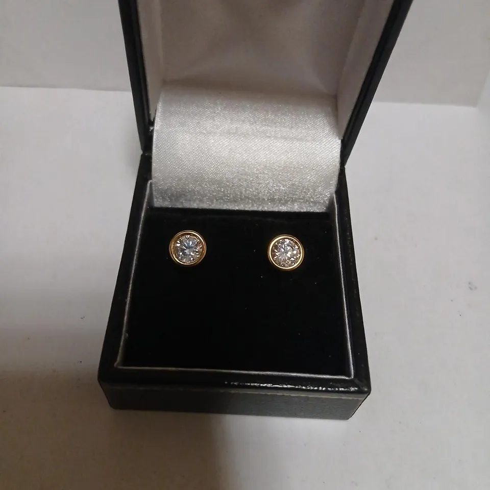 STEEL BY DIAMONIQUE SARA DAVIES NECKLACE & STUDS BAUBLE SET 