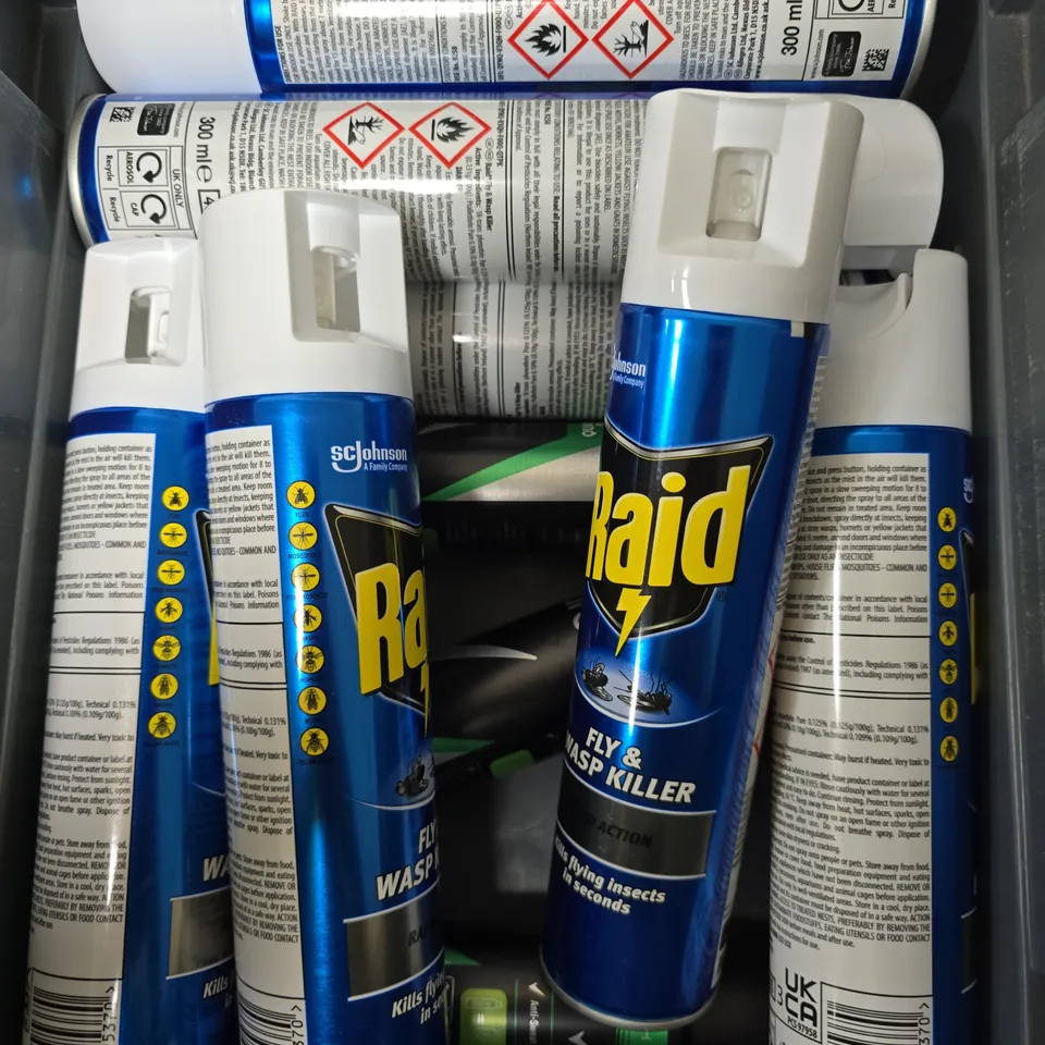 APPROXIMATELY 10 ASSORTED AEROSOLS TO INCLUDE BUG SPRAY , SURE BODY SPRAY , ETC 